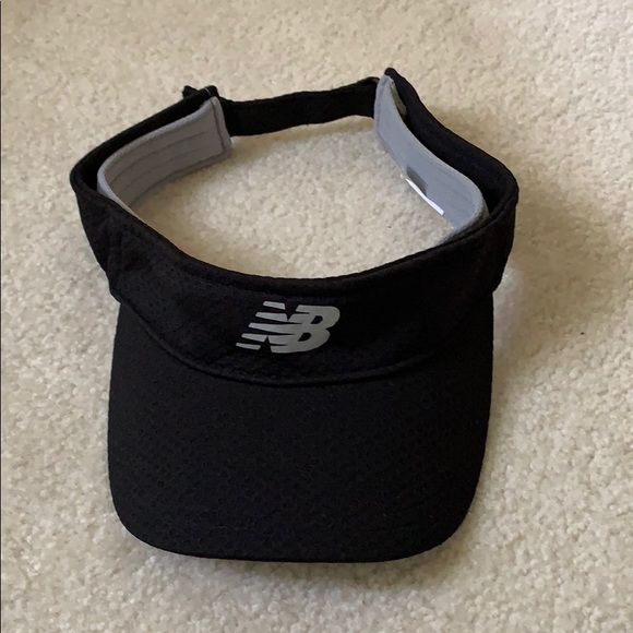 new balance tennis hat